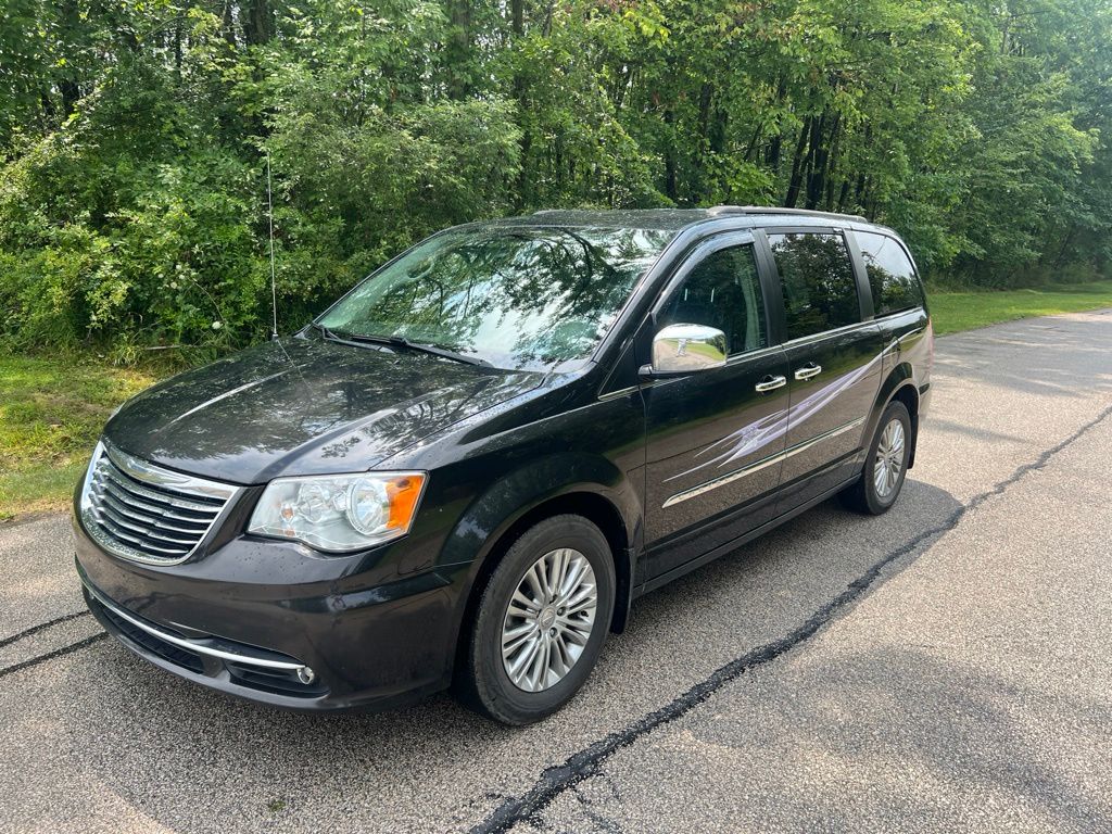 Photo 1 of 2015 Chrysler Town and Country Touring-L