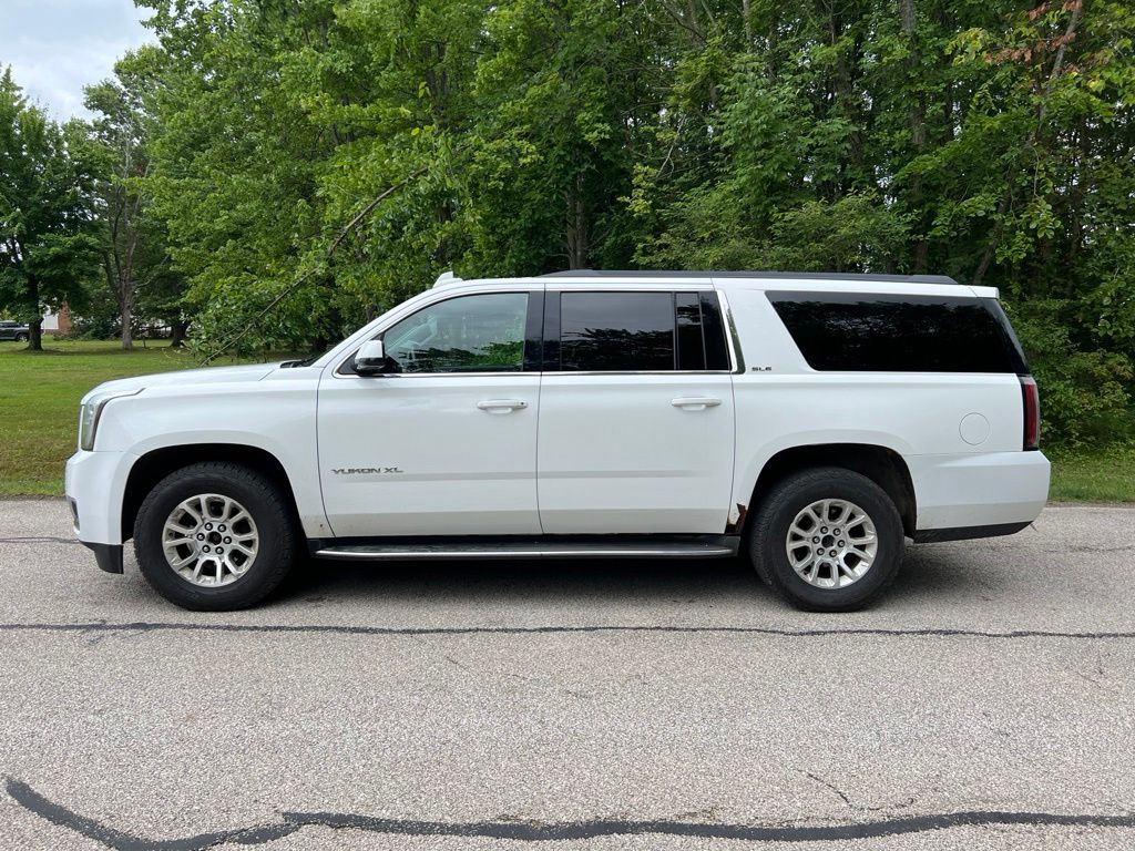 2016 GMC Yukon XL SLE - Image 2