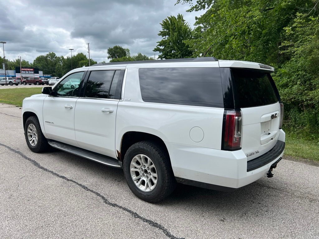 2016 GMC Yukon XL SLE - Image 3