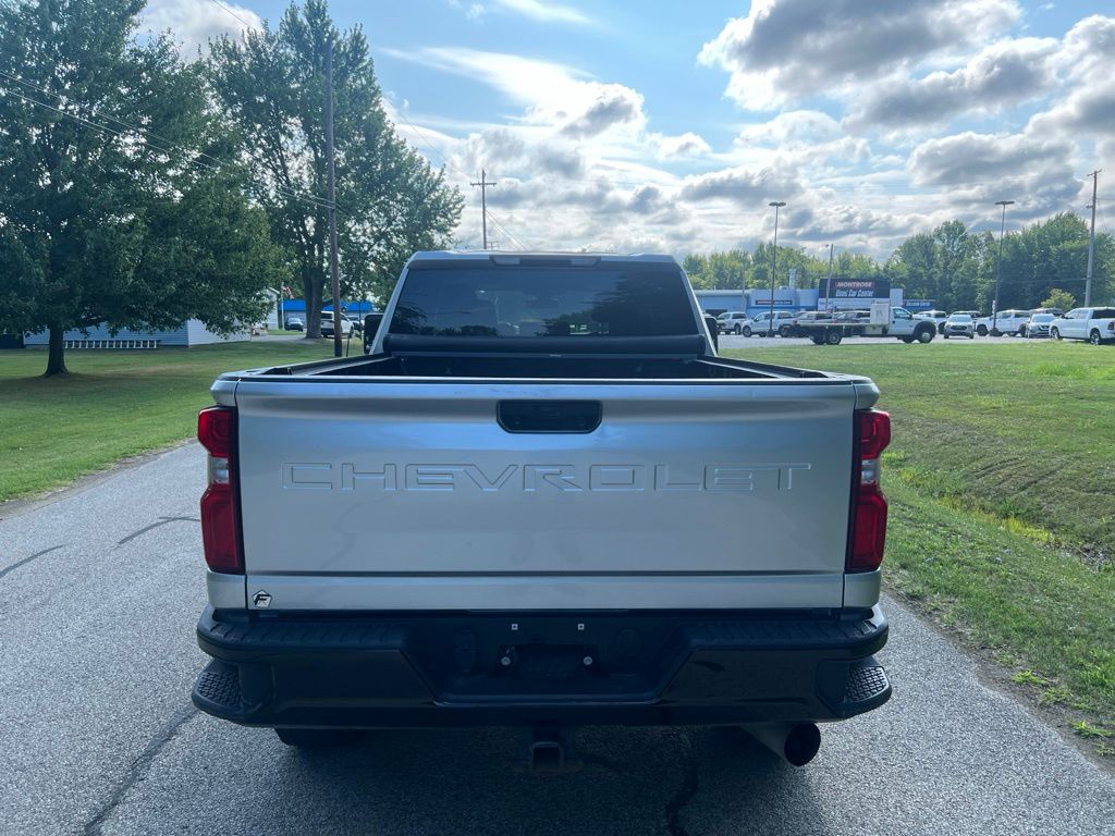 2021 Chevrolet Silverado 2500HD Custom - Image 4