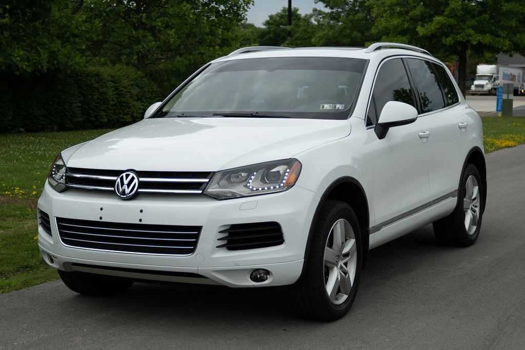 2014 Volkswagen Touareg 3.6L - Main Image