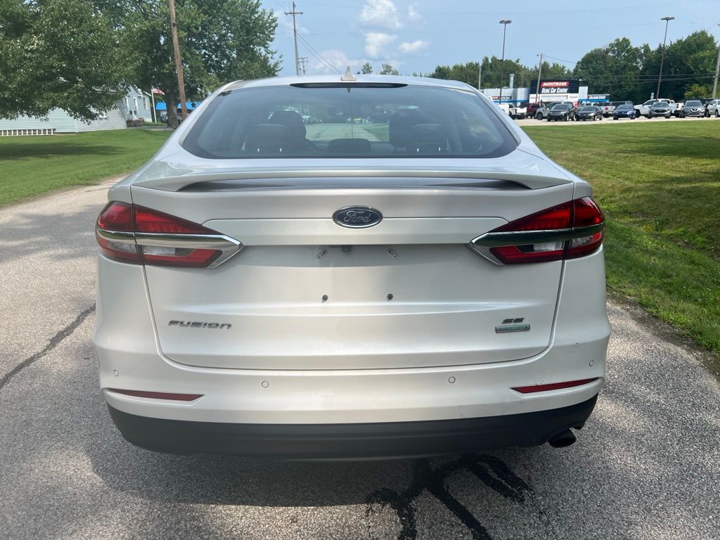 Photo 4 of 2020 Ford Fusion SE