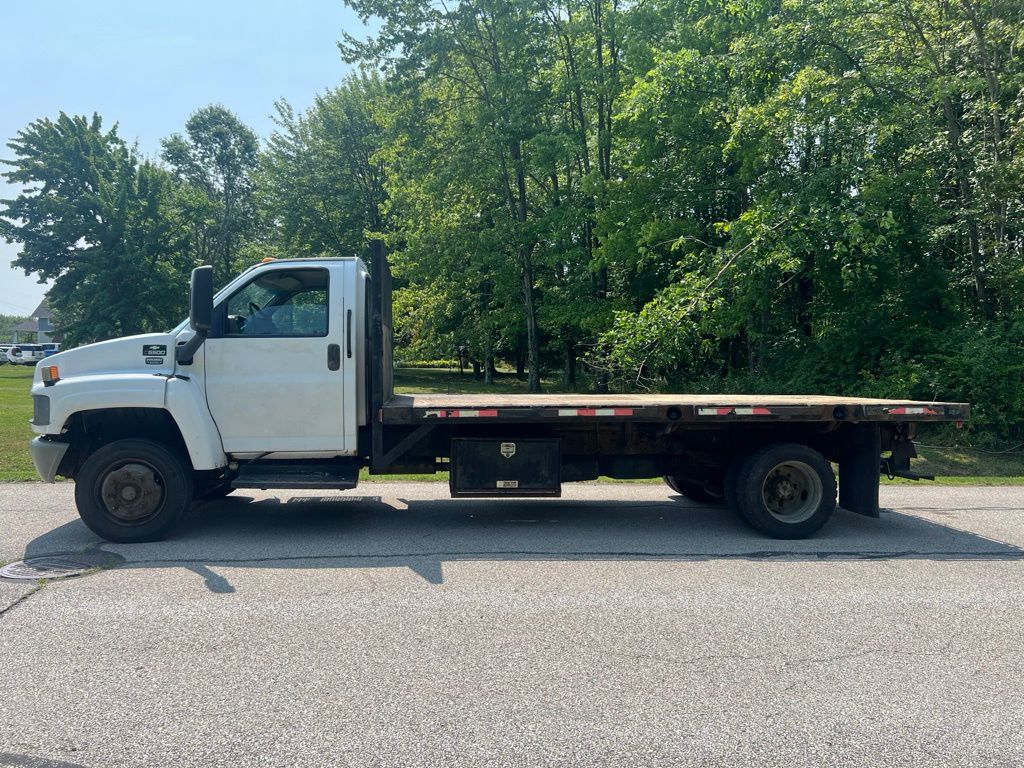 Photo 2 of 2006 Chevrolet C5500 