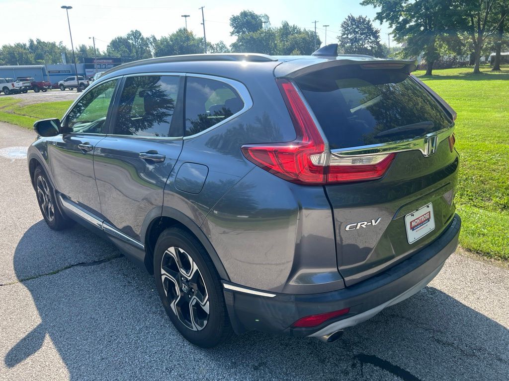 2018 Honda CR-V Touring - Image 3