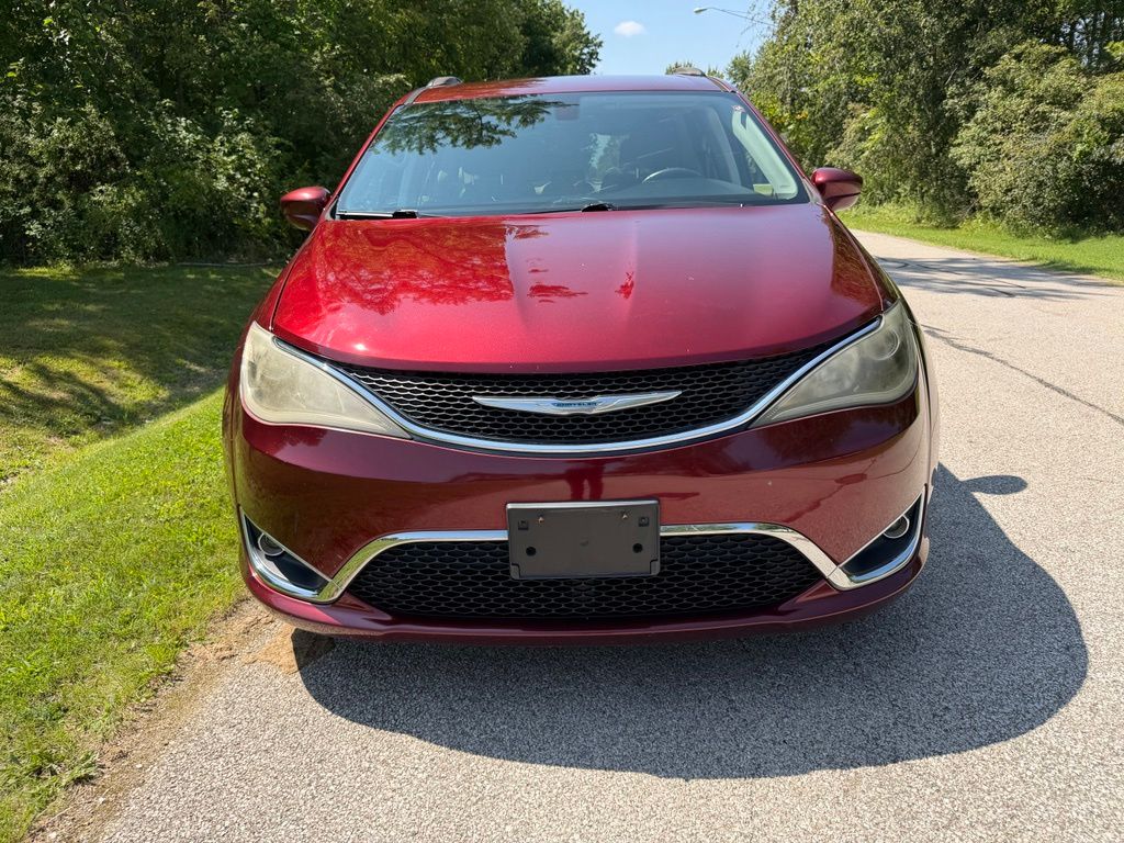 Photo 2 of 2017 Chrysler Pacifica Touring-L