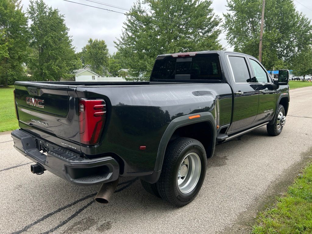 Photo 2 of 2024 GMC Sierra 3500HD Denali
