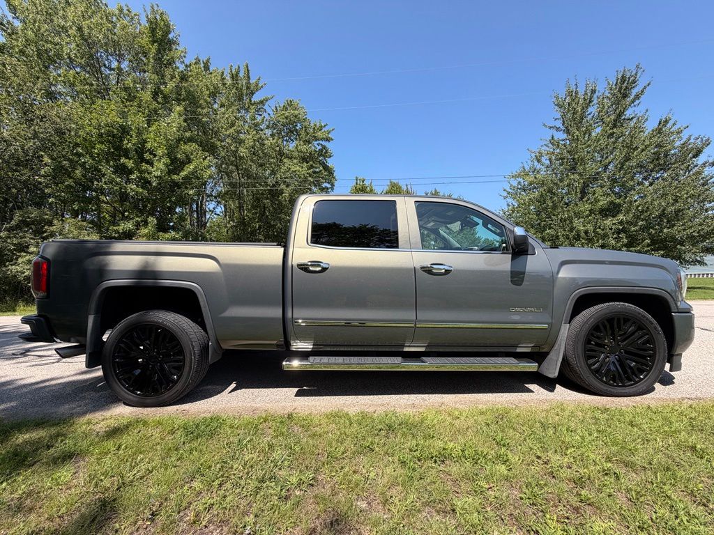 Photo 4 of 2018 GMC Sierra 1500 Denali