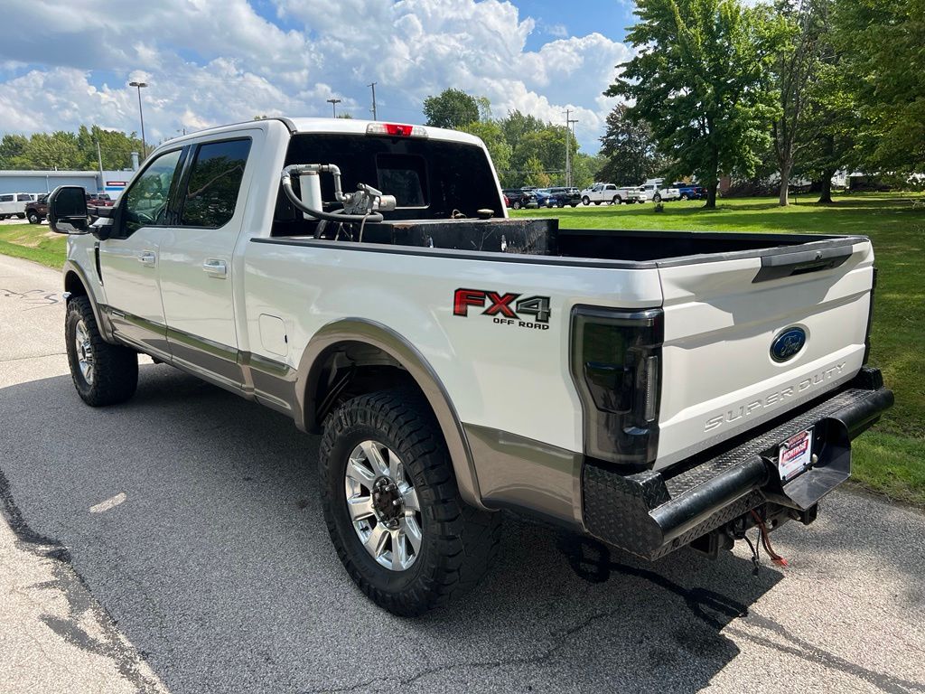 2018 Ford F-250 Super Duty Lariat - Image 3