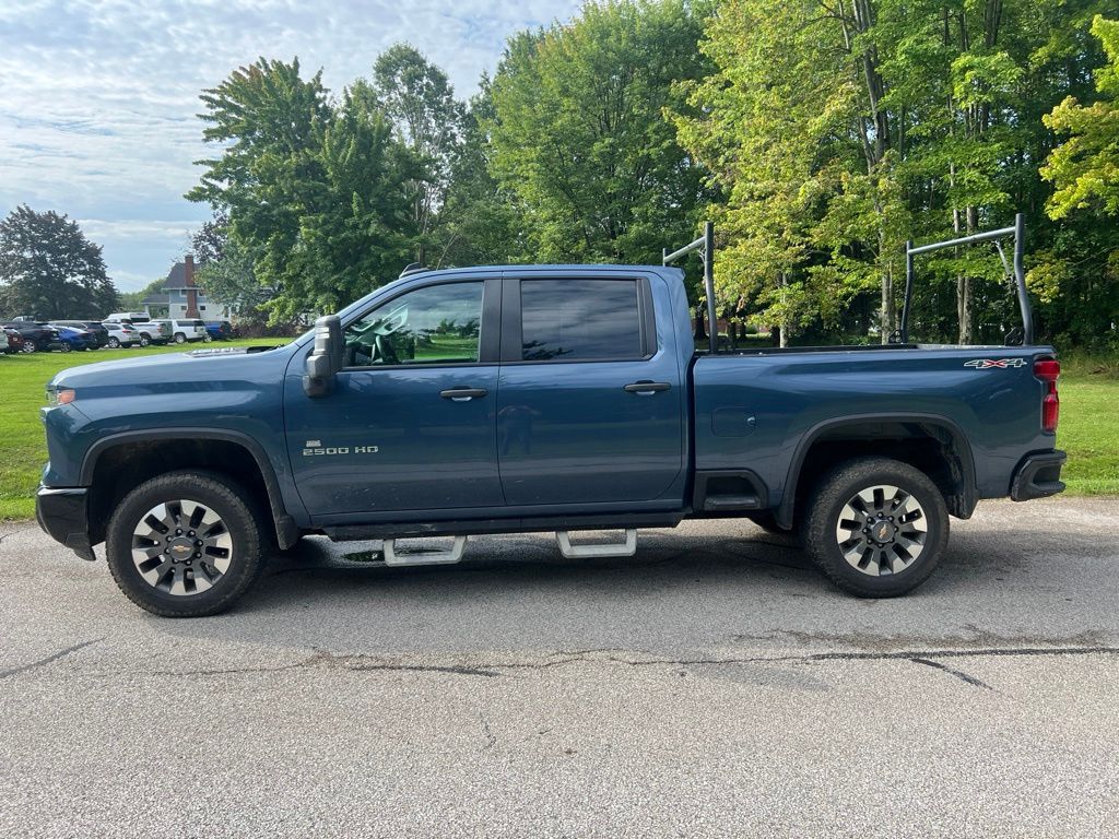 2024 Chevrolet Silverado 2500HD Custom - Image 2