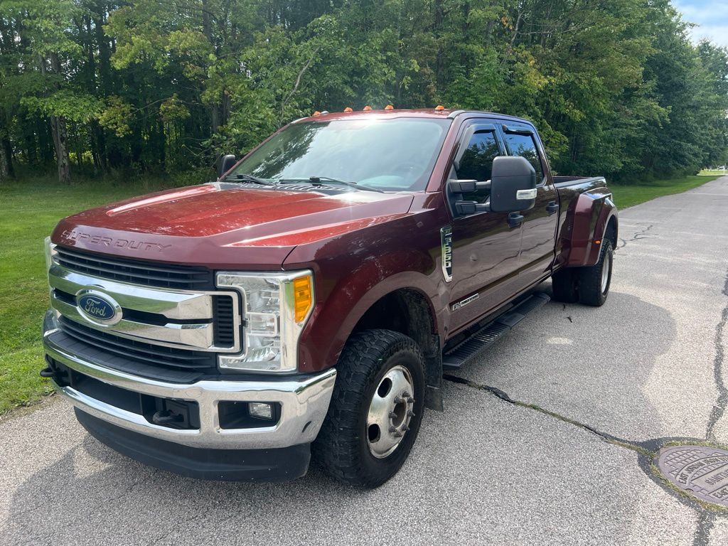 2017 Ford F-350 Super Duty XLT - Main Image
