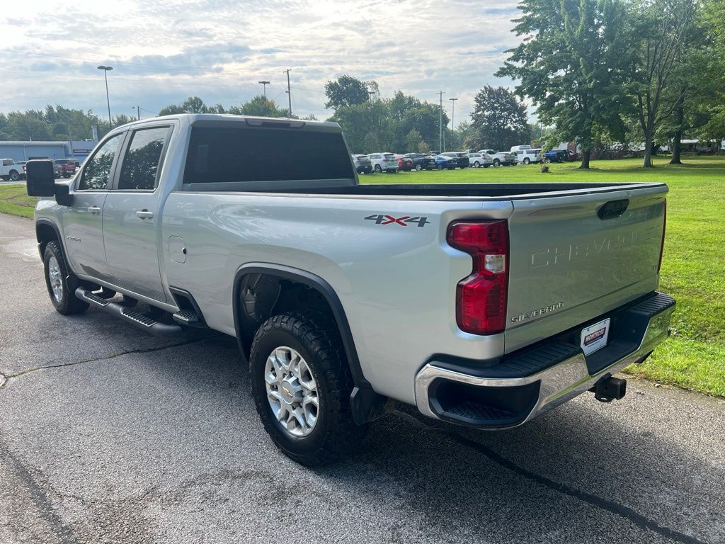 Photo 3 of 2022 Chevrolet Silverado 2500HD LT