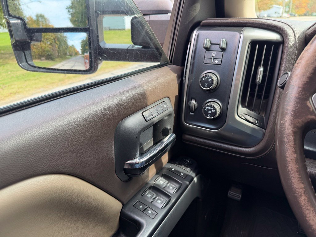 2015 Chevrolet Silverado 2500HD LTZ - Photo 22