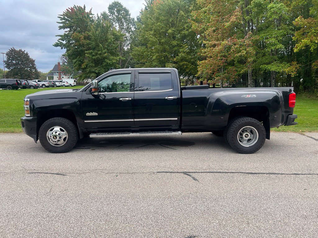 Photo 2 of 2018 Chevrolet Silverado 3500HD High Country