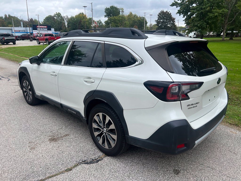 Photo 3 of 2023 Subaru Outback Limited