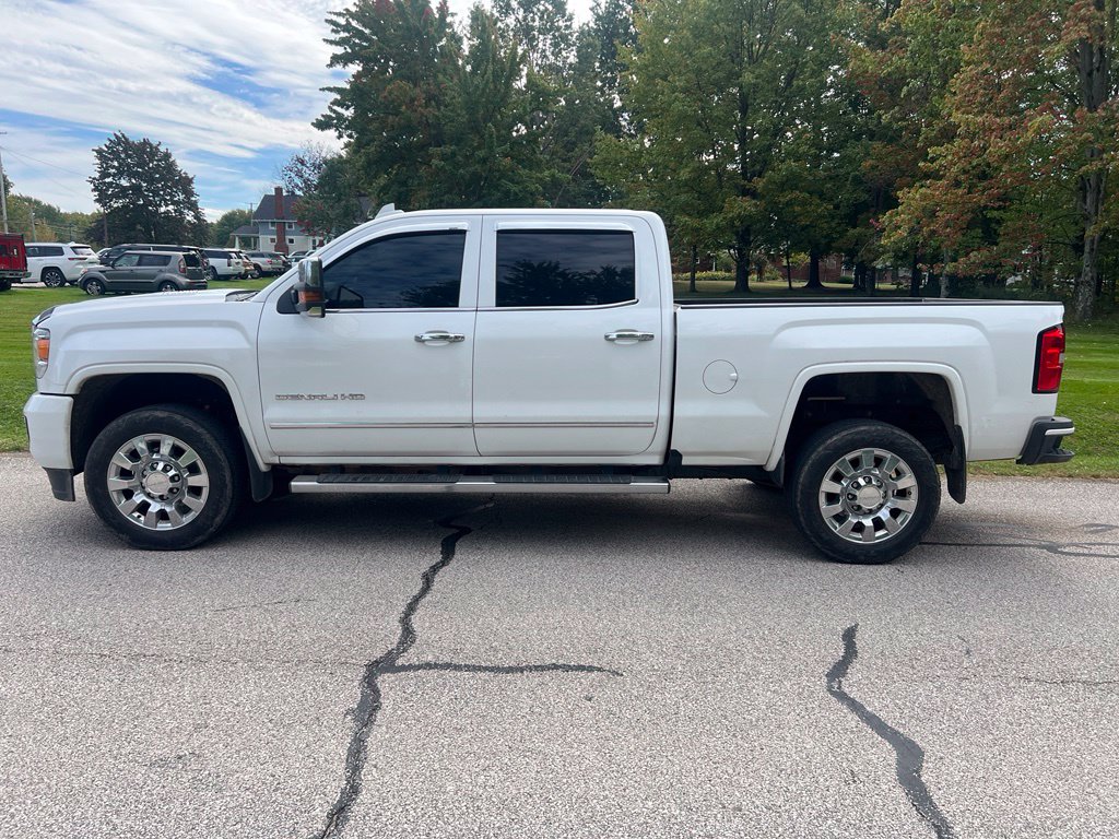 2016 GMC Sierra 2500HD Denali - Image 2