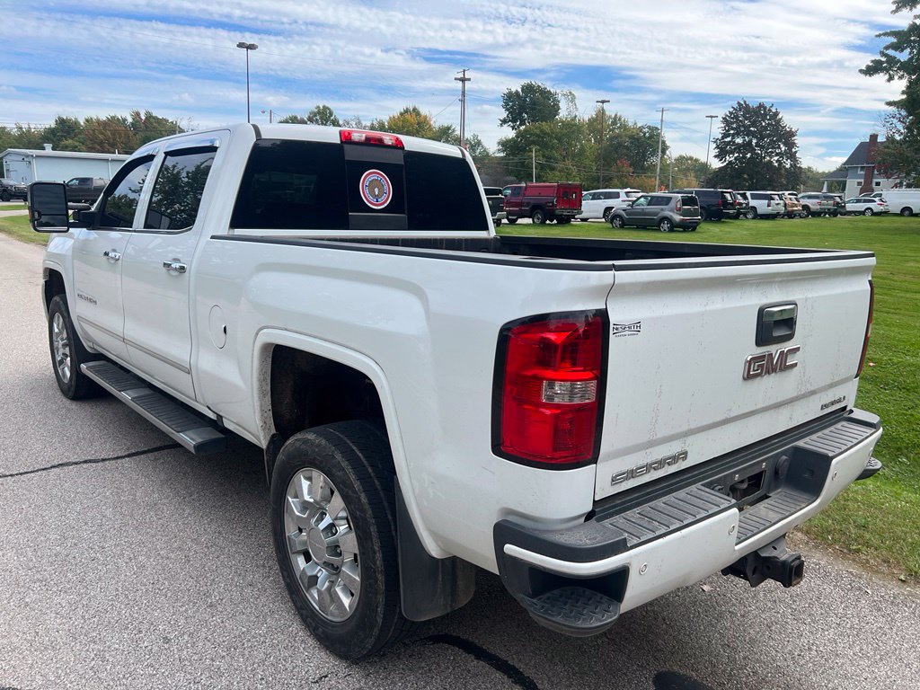 2016 GMC Sierra 2500HD Denali - Image 3