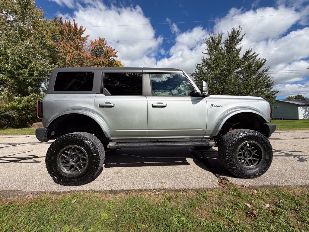 2021 Ford Bronco Outer Banks - Image 4
