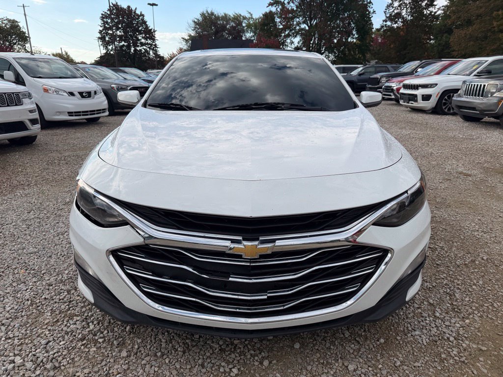 Photo 2 of 2021 Chevrolet Malibu LT