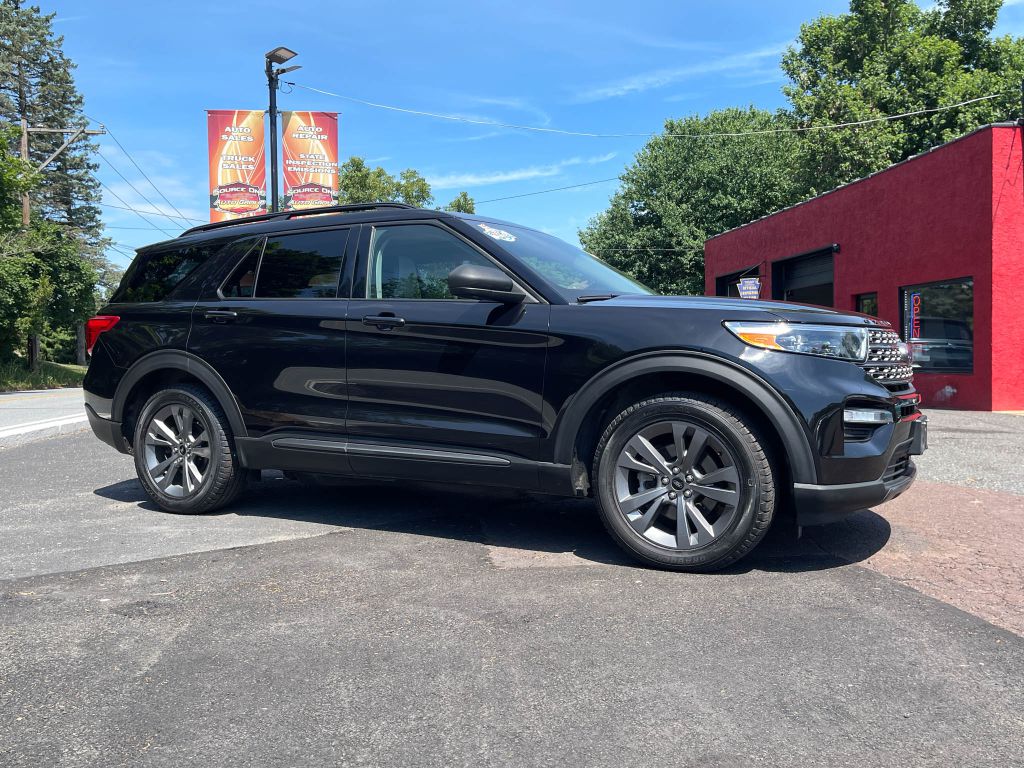 2021 Ford Explorer XLT - Image 2