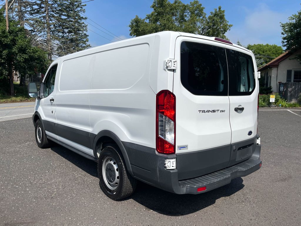 Photo 4 of 2018 Ford Transit 250