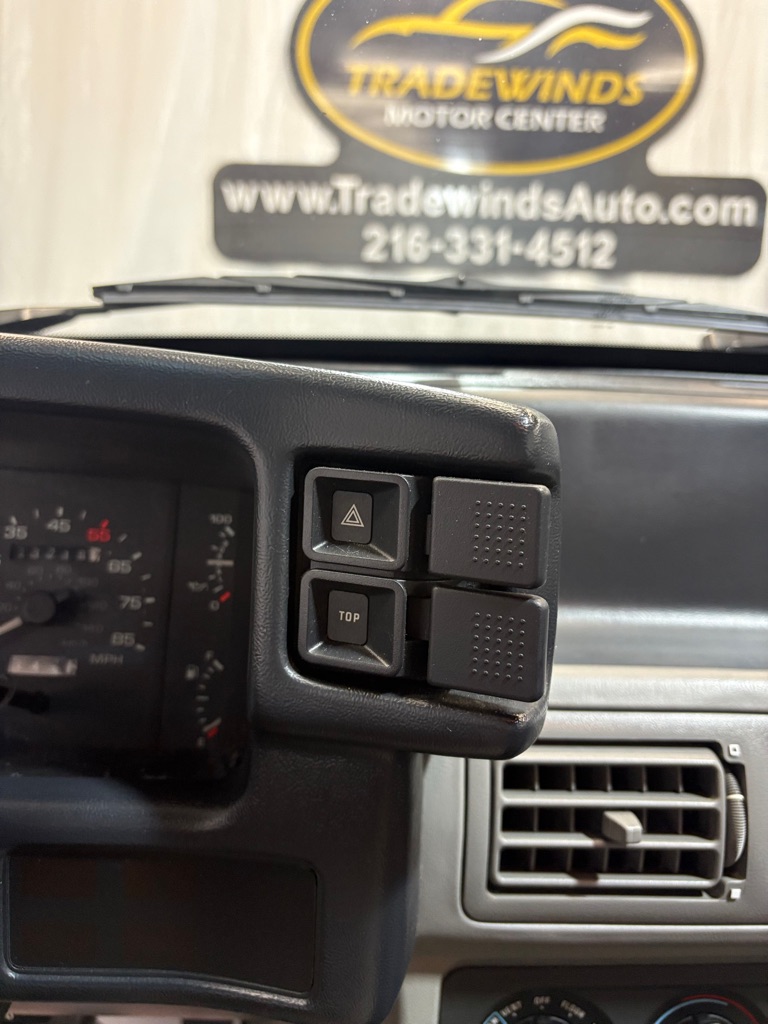1987 Ford Mustang - Photo 29
