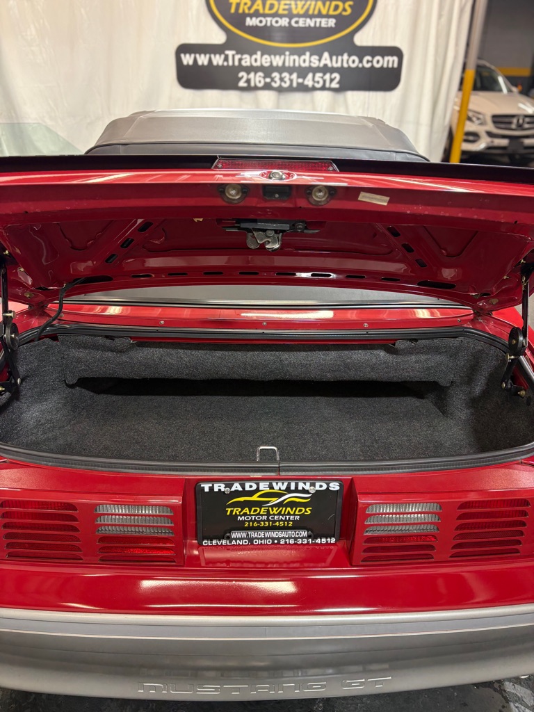 1987 Ford Mustang - Photo 13