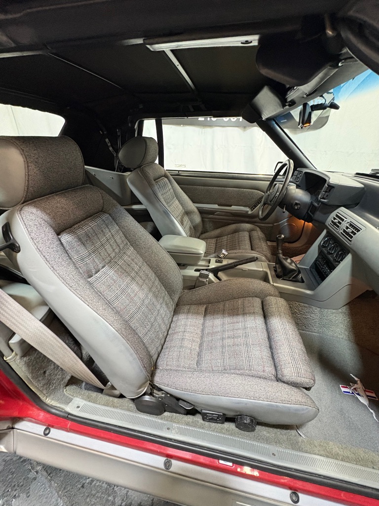1987 Ford Mustang - Photo 42