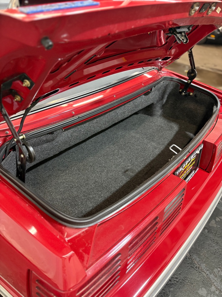 1987 Ford Mustang - Photo 12