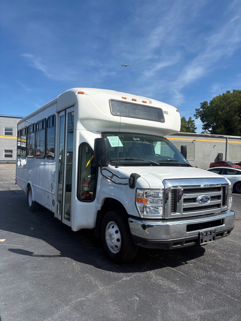 Photo 2 of 2017 FORD ECONOLINE E450 SUPER DUTY