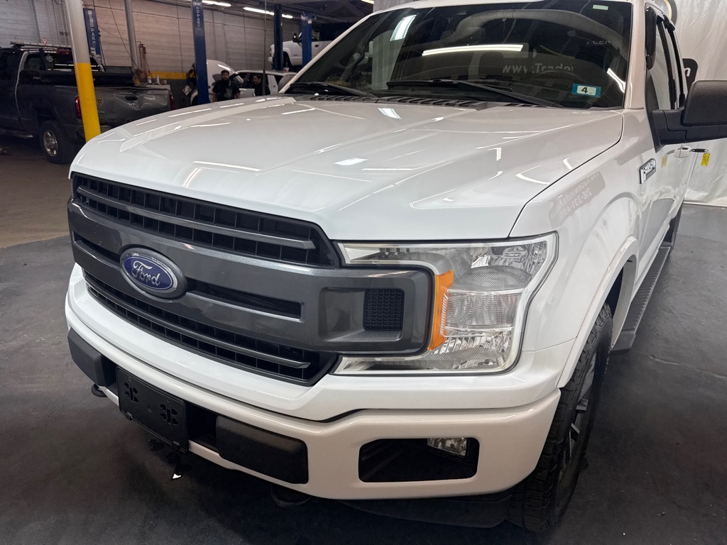 Photo 2 of 2020 Ford F-150 XLT
