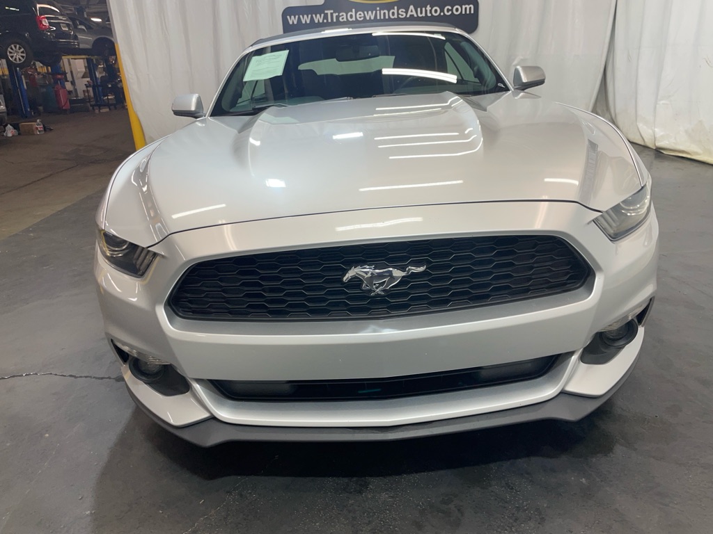 Photo 2 of 2017 Ford Mustang V6