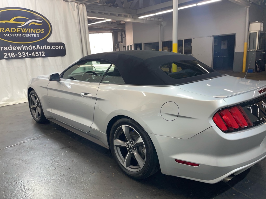 Photo 4 of 2017 Ford Mustang V6