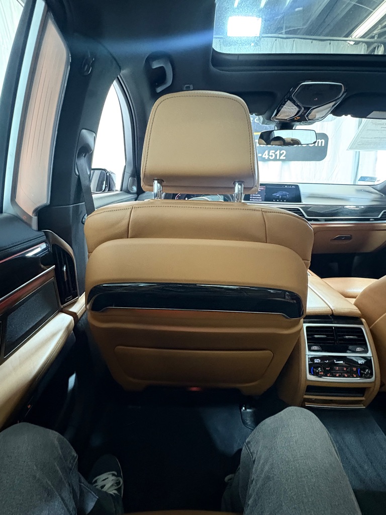 2020 BMW 7 Series 750i - Photo 44