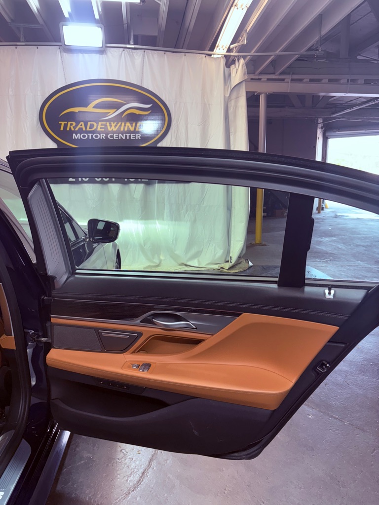 2020 BMW 7 Series 750i - Photo 31