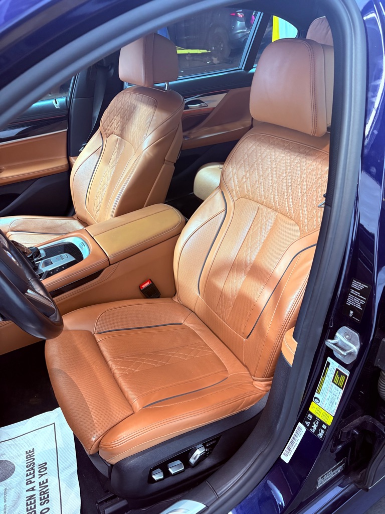 2020 BMW 7 Series 750i - Photo 15