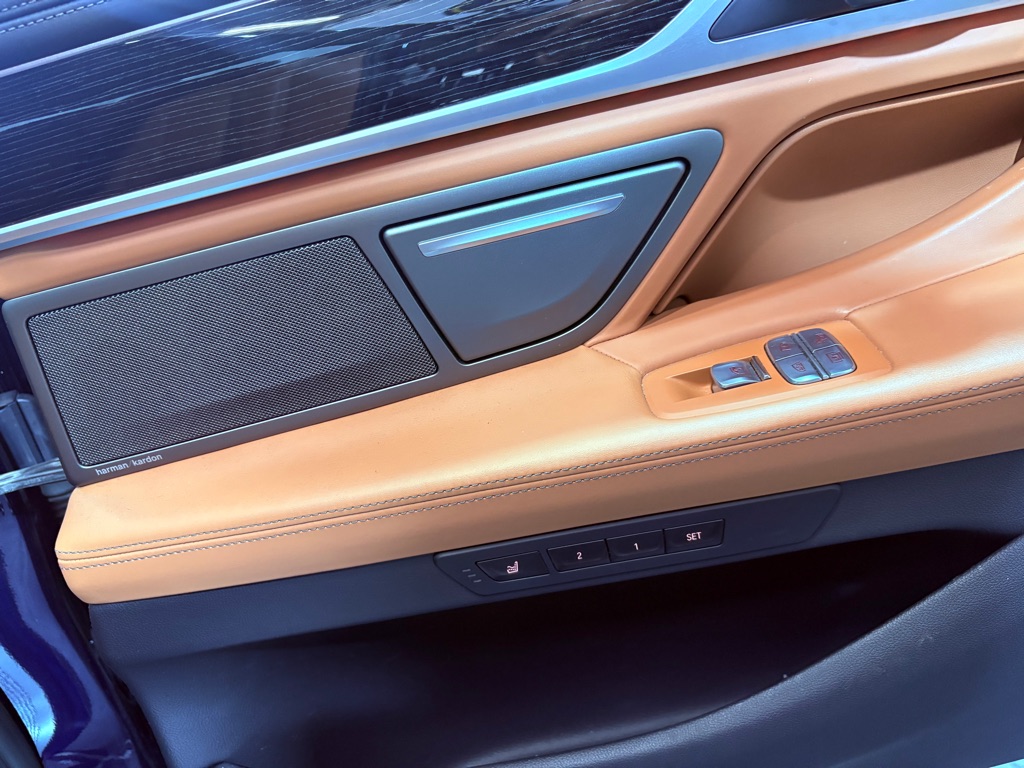 2020 BMW 7 Series 750i - Photo 33