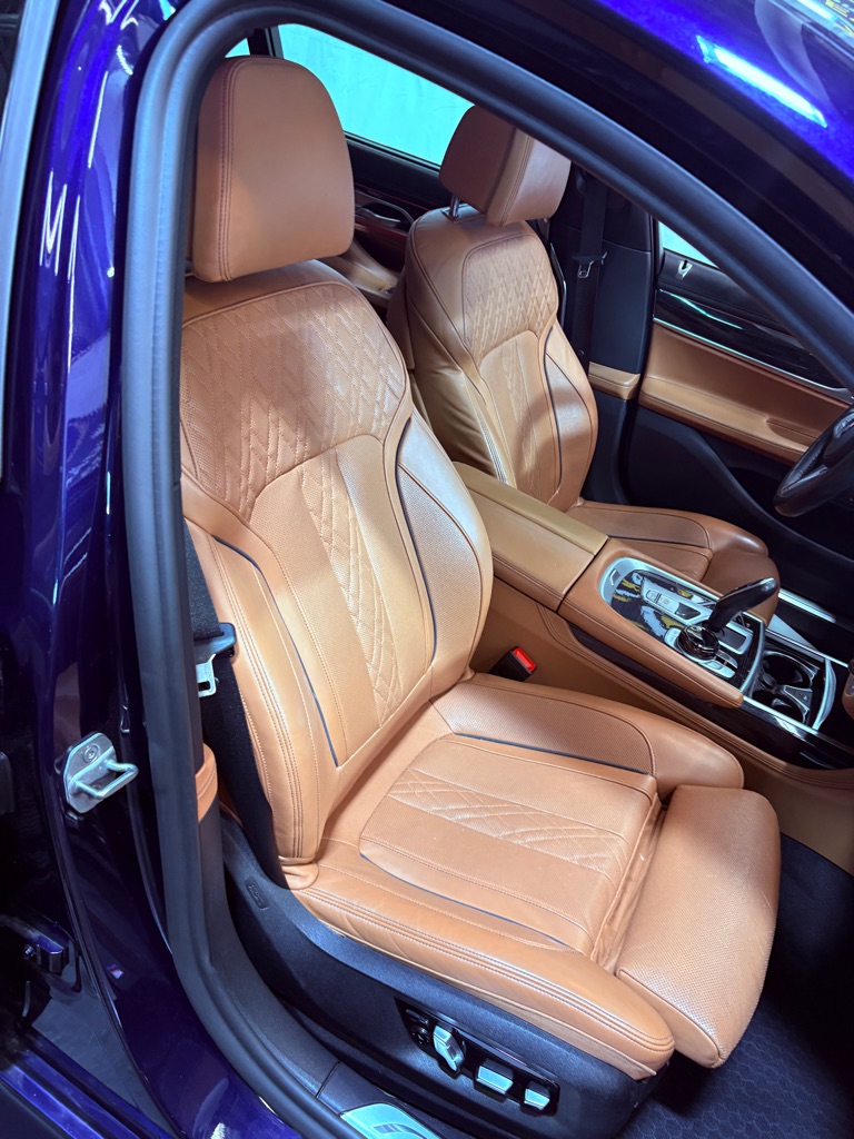 2020 BMW 7 Series 750i - Photo 26