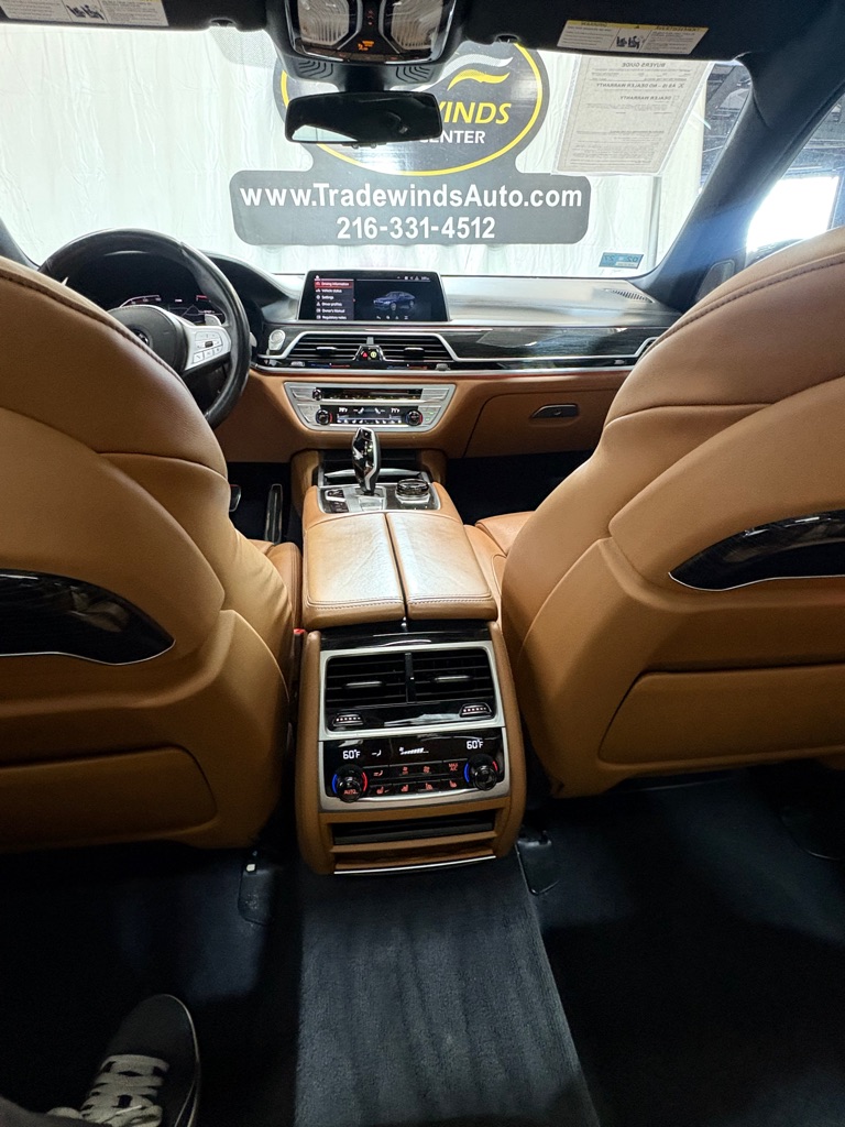 2020 BMW 7 Series 750i - Photo 46