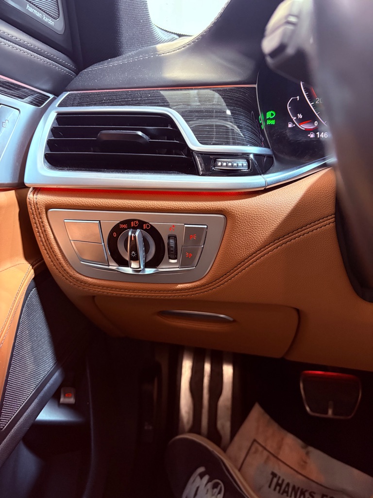 2020 BMW 7 Series 750i - Photo 17