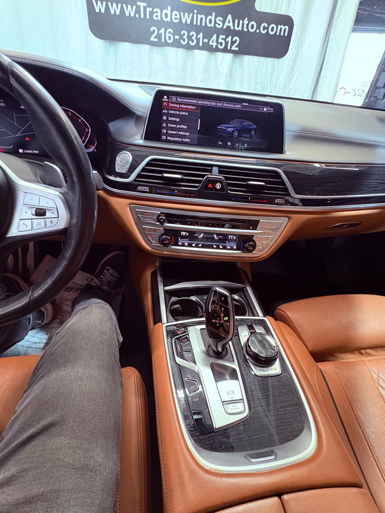 2020 BMW 7 Series 750i - Photo 18