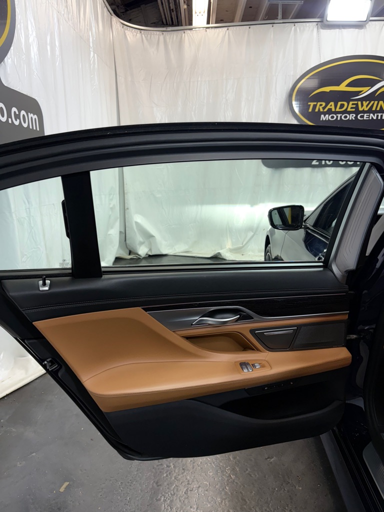 2020 BMW 7 Series 750i - Photo 42