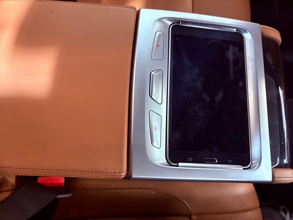 2020 BMW 7 Series 750i - Photo 35