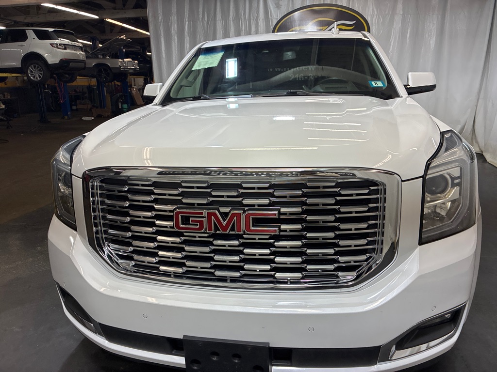 Photo 2 of 2018 GMC Yukon Denali