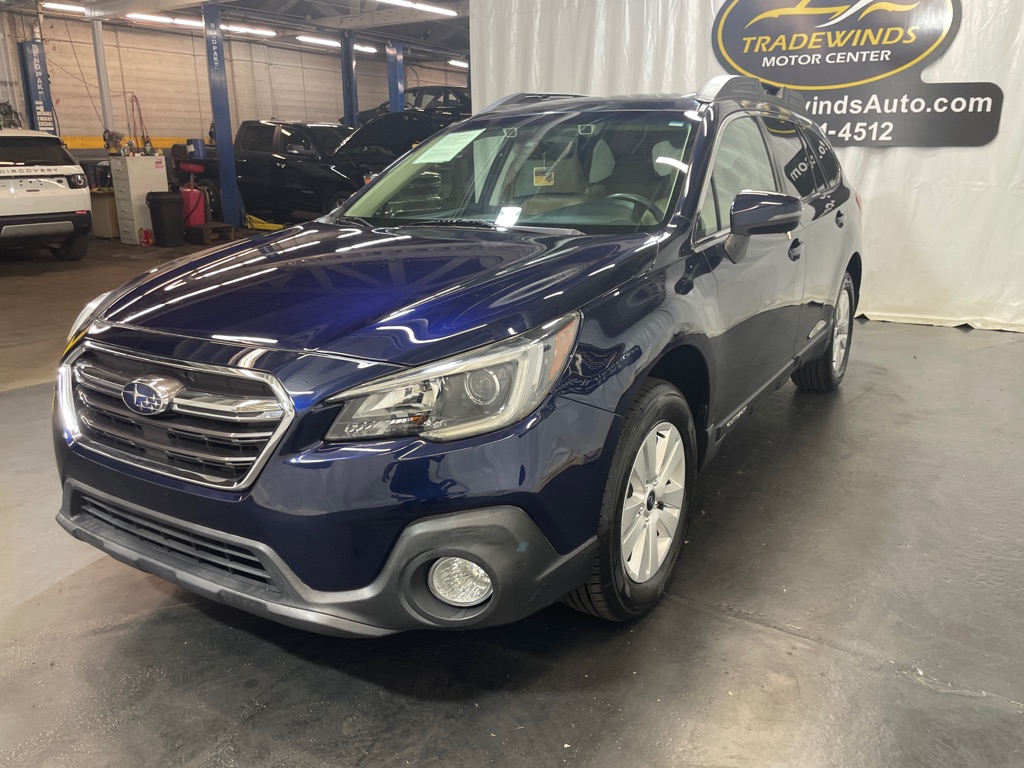 2018 Subaru Outback 2.5i Premium - Image 4