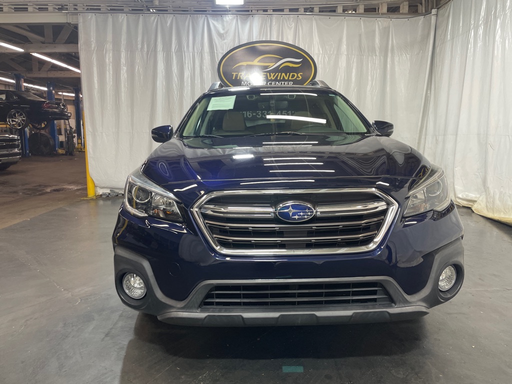 2018 Subaru Outback 2.5i Premium - Image 3