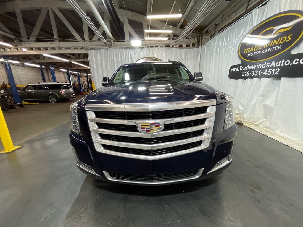 Photo 2 of 2019 Cadillac Escalade ESV Luxury