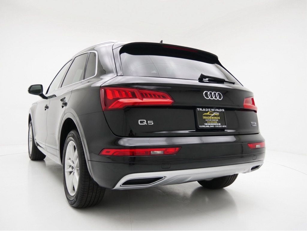Photo 4 of 2018 Audi Q5 2.0T quattro Premium