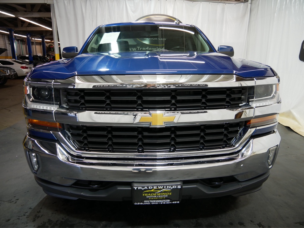 Photo 2 of 2017 Chevrolet Silverado 1500 LT