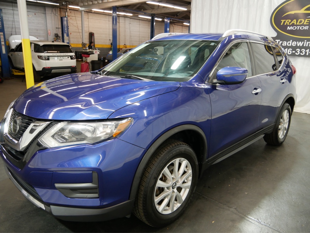 2018 Nissan Rogue SV - Image 3