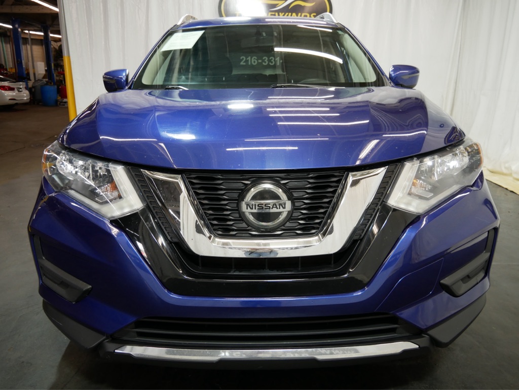 2018 Nissan Rogue SV - Image 2